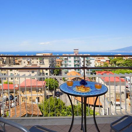 Amore Rentals - Appartamento Cielomare ソレント エクステリア 写真